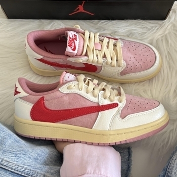 Jorgan 1 Jorgan 1 Low x Travis Scott Sail Tropical Pink