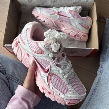 Nike Nike V5 RNR Custom Pink