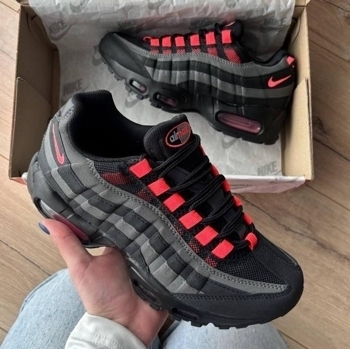Nike Nike Air Max 95 OG Black Laser Crimson