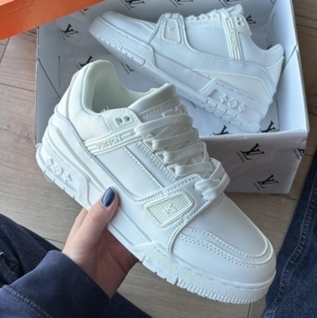 Louis Vuitton Louis Vuitton Trainer Triple White