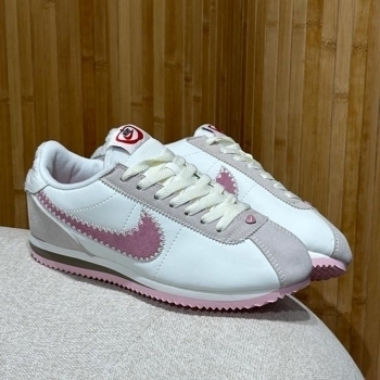 Nike Nike Cortez Vintage Valentines Day