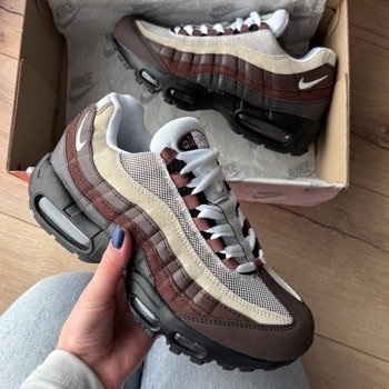 Nike Nike Air Max 95 OG Velvet Brown