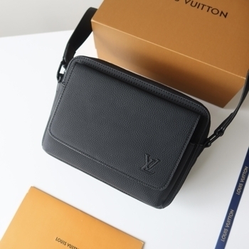 Louis Vuitton Louis Vuitton Boarding Messenger, фото 6