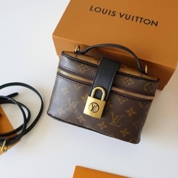 Louis Vuitton Louis Vuitton Low Key Vanity Pouch, фото 6