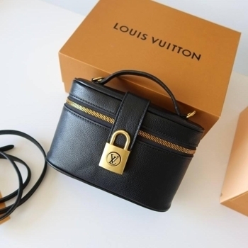 Louis Vuitton Louis Vuitton Low Key Vanity Pouch, фото 6