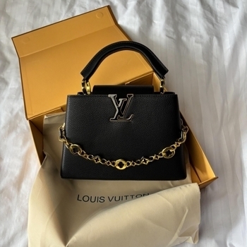 Louis Vuitton Louis Vuitton Capucines Medium Black with Gold