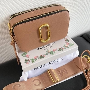Marc Jacobs Marc Jacobs Beige Premium