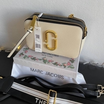 Marc Jacobs Marc Jacobs Light Beige Premium