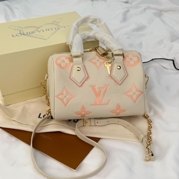 Louis Vuitton Louis Vuitton Speedy Bandouliere 20 Ivory/Peach Monogram