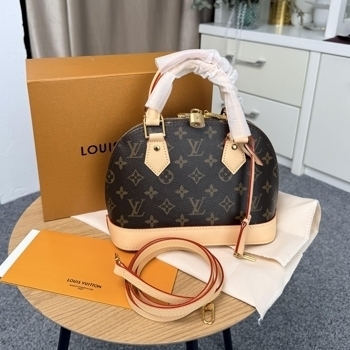 Louis Vuitton Louis Vuitton Alma BB Monogram Canvas Brown/Beige