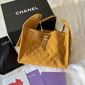 Chanel Chanel 25 Small Handbag in Suede Caramel with Gold Hardwarе