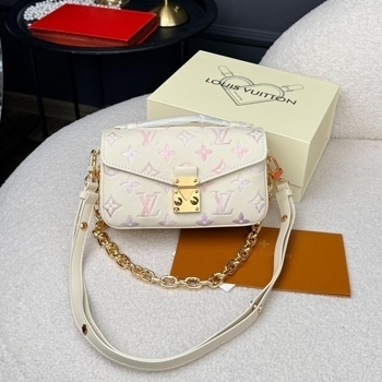Louis Vuitton Louis Vuitton Pochette Metis East West Cream / Pink