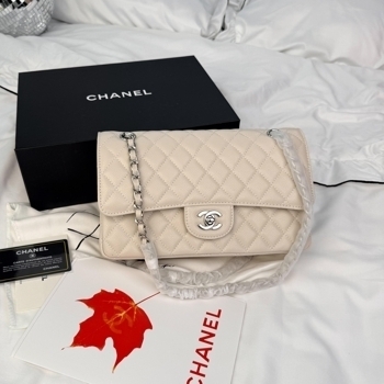 Chanel Chanel Classic Flap 25 Cream Caviar Silver Hardware