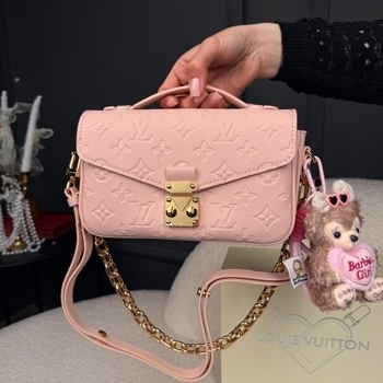 Louis Vuitton Louis Vuitton Pochette Metis East West Pink