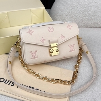Louis Vuitton Louis Vuitton Pochette Metis East West