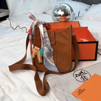 Hermes Hermes Evelyne Brown